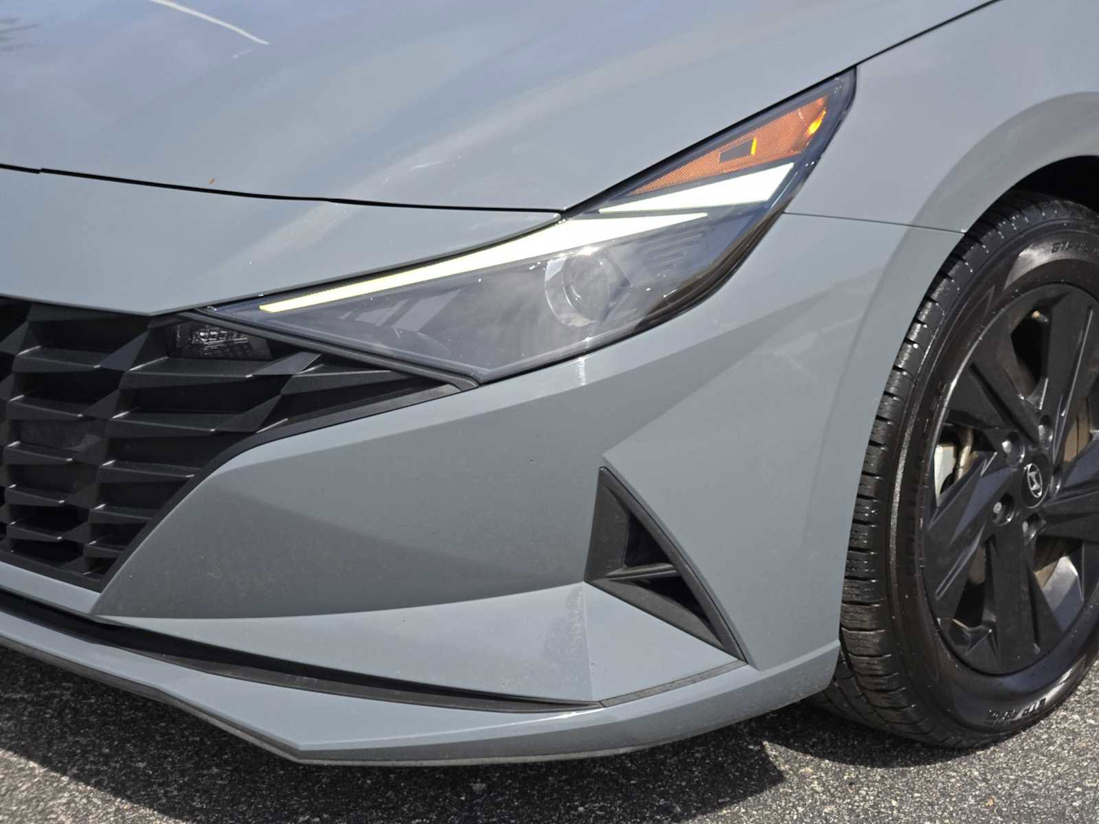 Used 2021 Hyundai Elantra SEL FWD image 9