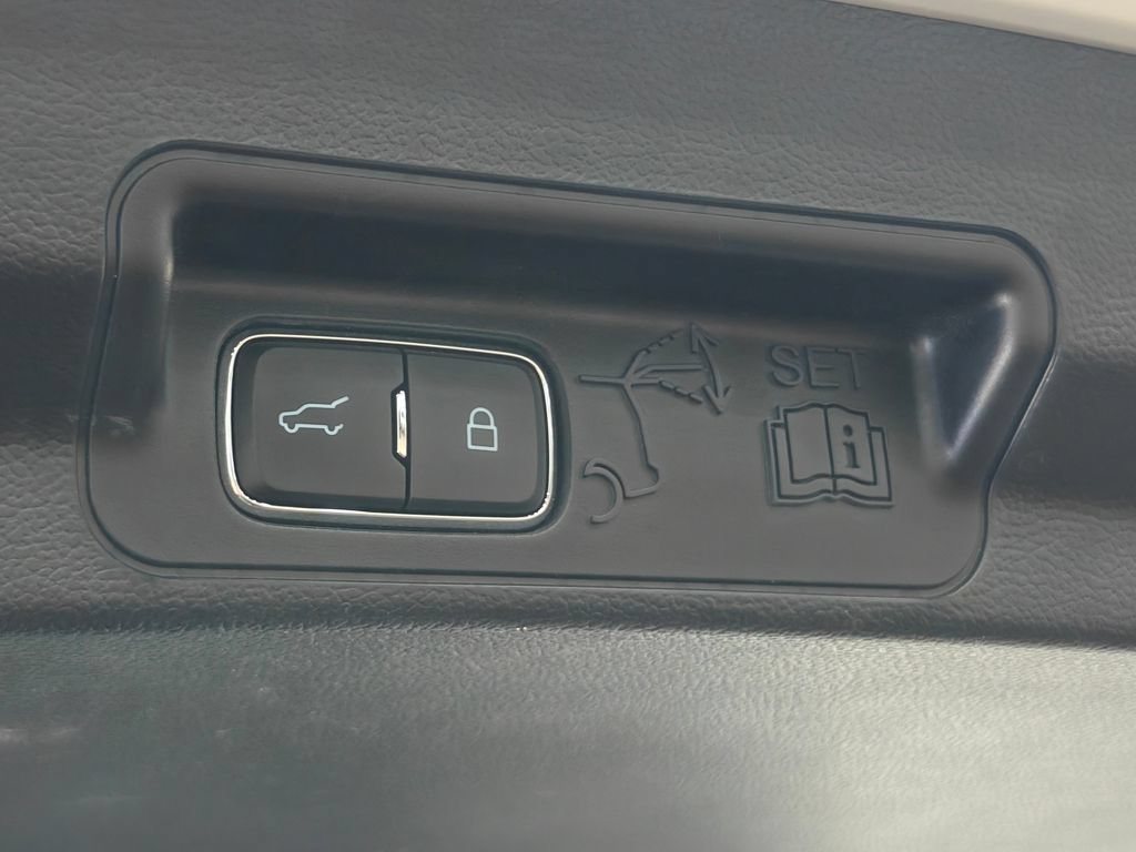 Used 2023 Ford Explorer ST w/ Equipment Group 401A AWD/4WD image 41