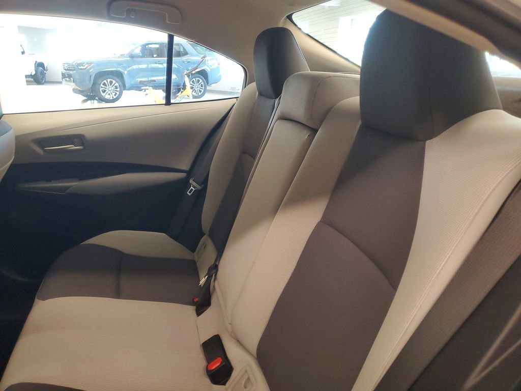 Used 2023 Toyota Corolla LE image 12