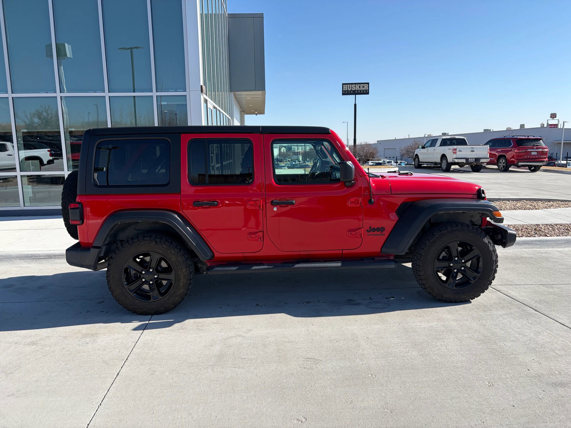 Used 2019 Jeep Wrangler Unlimited Sport image 2