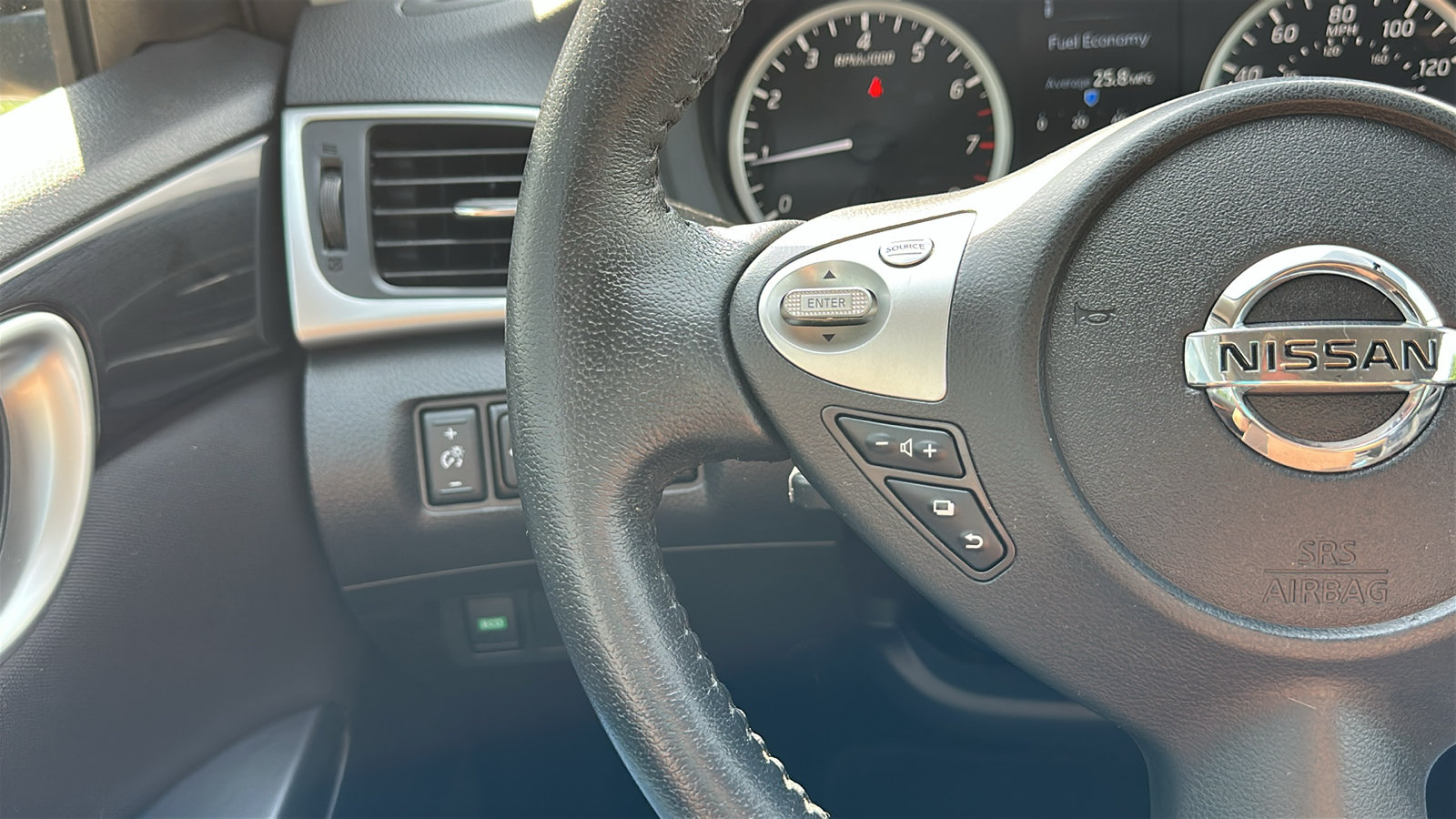 Used 2019 Nissan Sentra SV FWD image 15