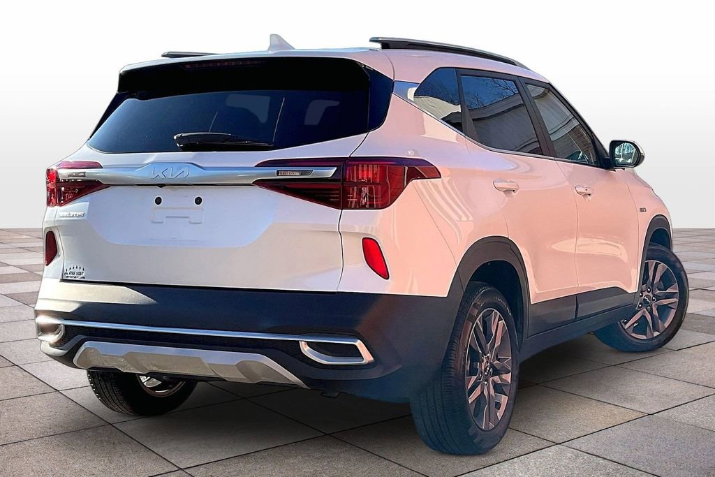 Used 2023 Kia Seltos S image 12