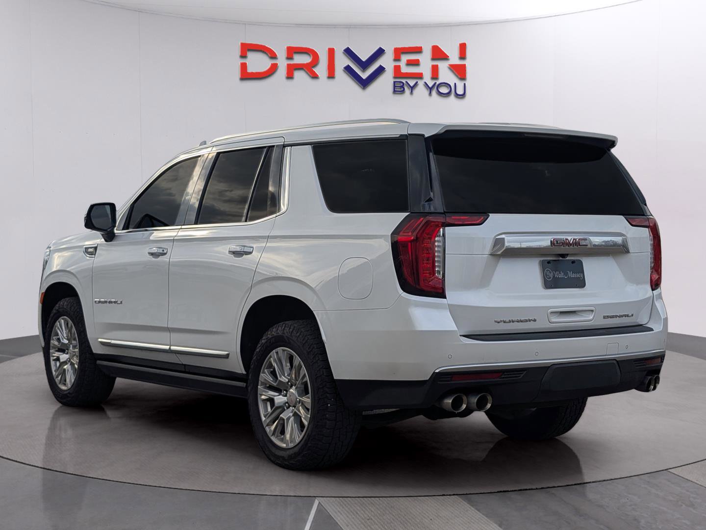 Used 2022 GMC Yukon Denali AWD/4WD image 3