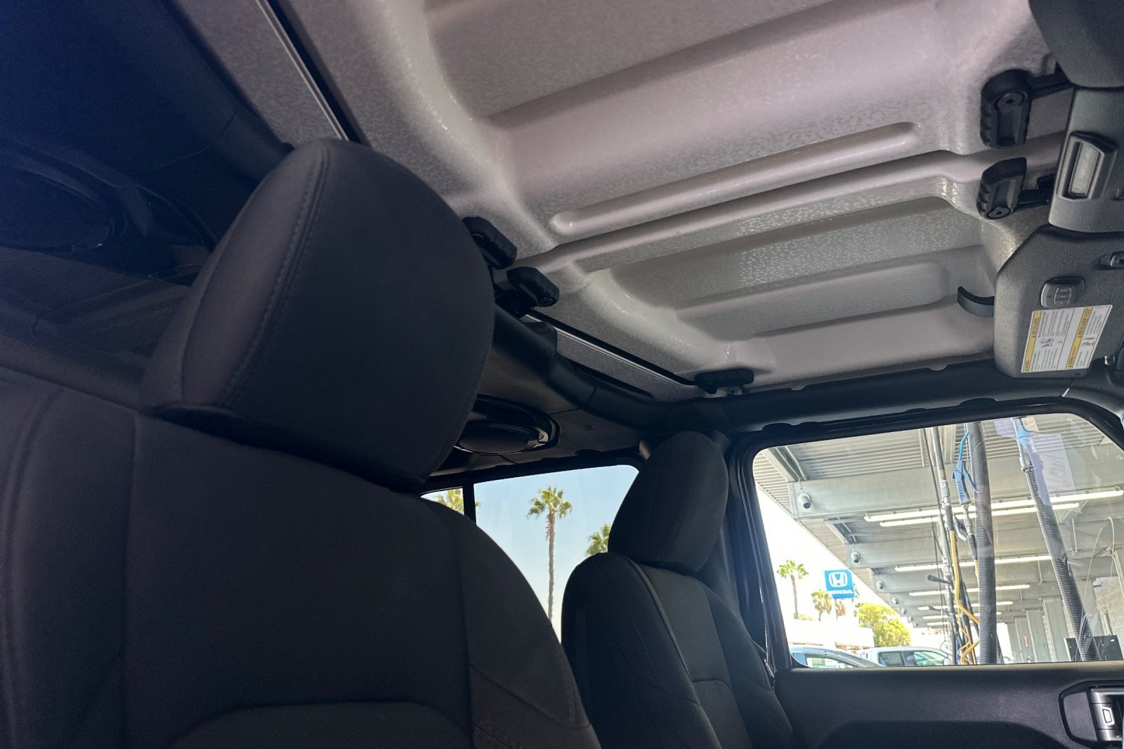 Used 2020 Jeep Wrangler Unlimited Sport S AWD/4WD image 16