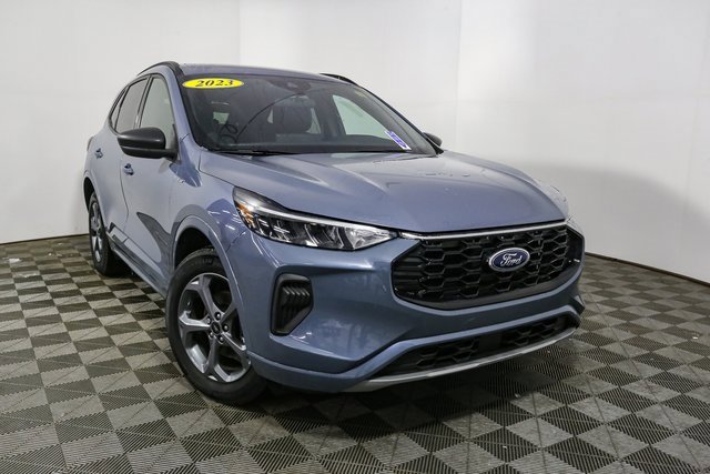 Used 2023 Ford Escape ST-Line w/ Tech Pack #1 image 3