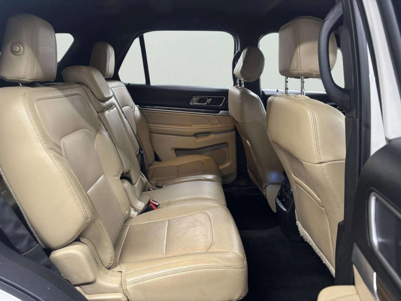 Used 2016 Ford Explorer Limited image 21
