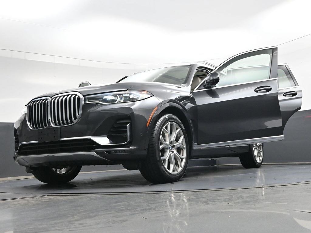 Used 2022 BMW X7 xDrive40i w/ Executive Package AWD/4WD image 46