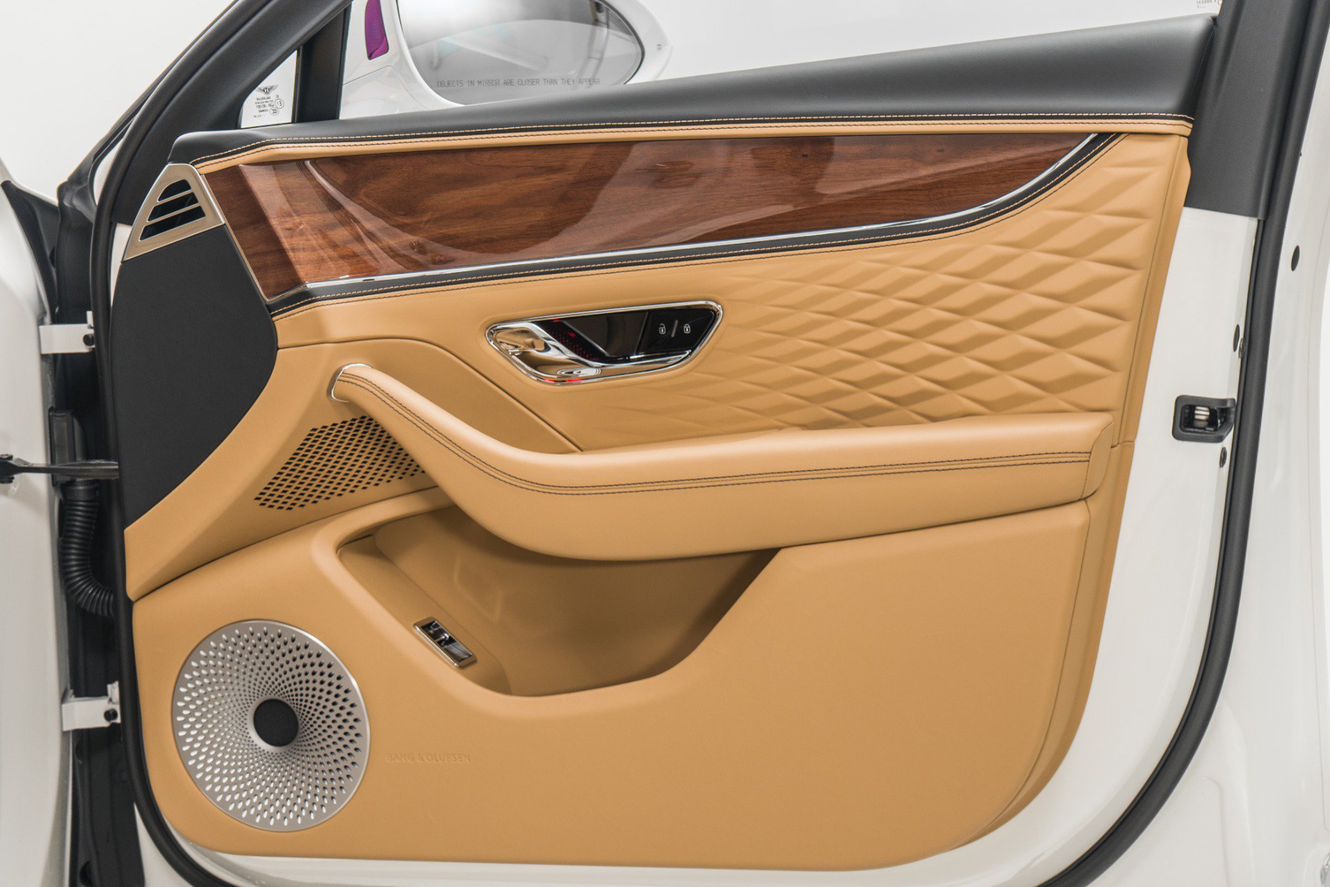 Used 2026 Bentley Flying Spur Plug-In Hybrid image 43