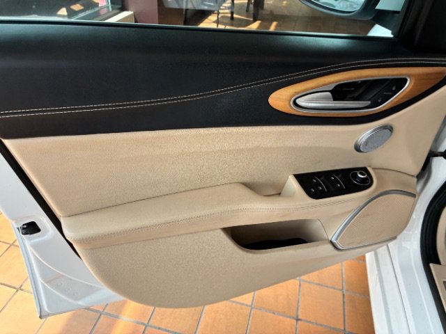 Used 2019 Alfa Romeo Giulia Ti w/ Quick Order Package 22Z Lusso RWD image 14