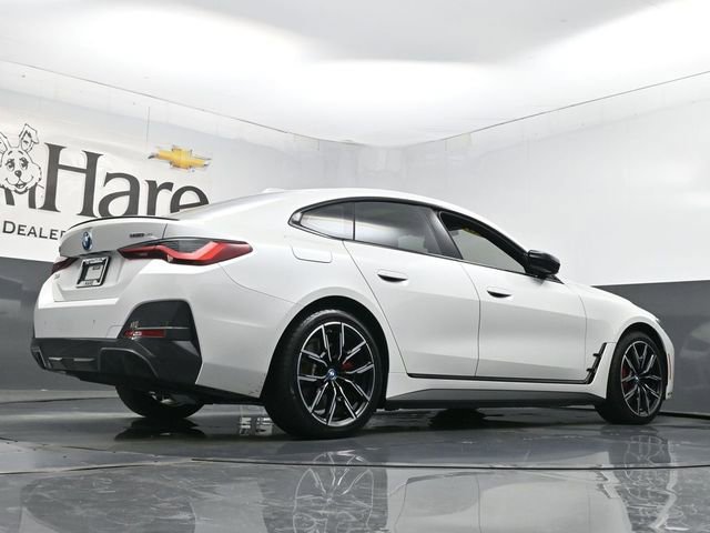 Used 2023 BMW i4 eDrive40 w/ M Sport Package image 9