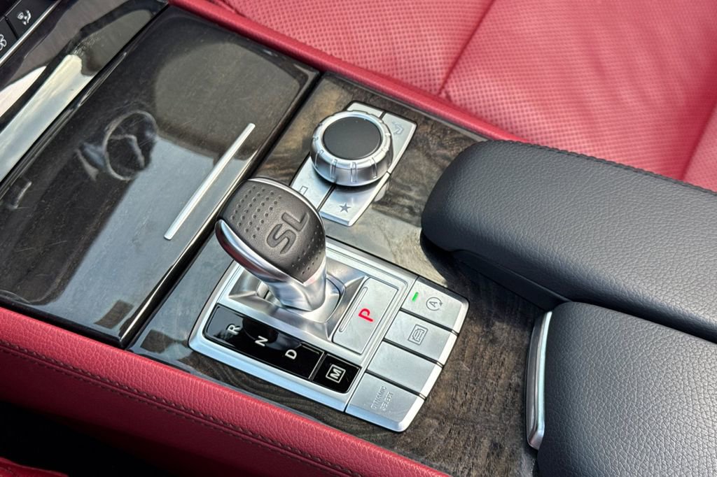 Used 2020 Mercedes-Benz SL 550 image 25