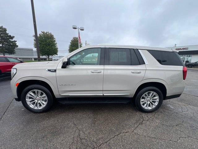 Used 2023 GMC Yukon SLT w/ SLT Luxury Package AWD/4WD image 9