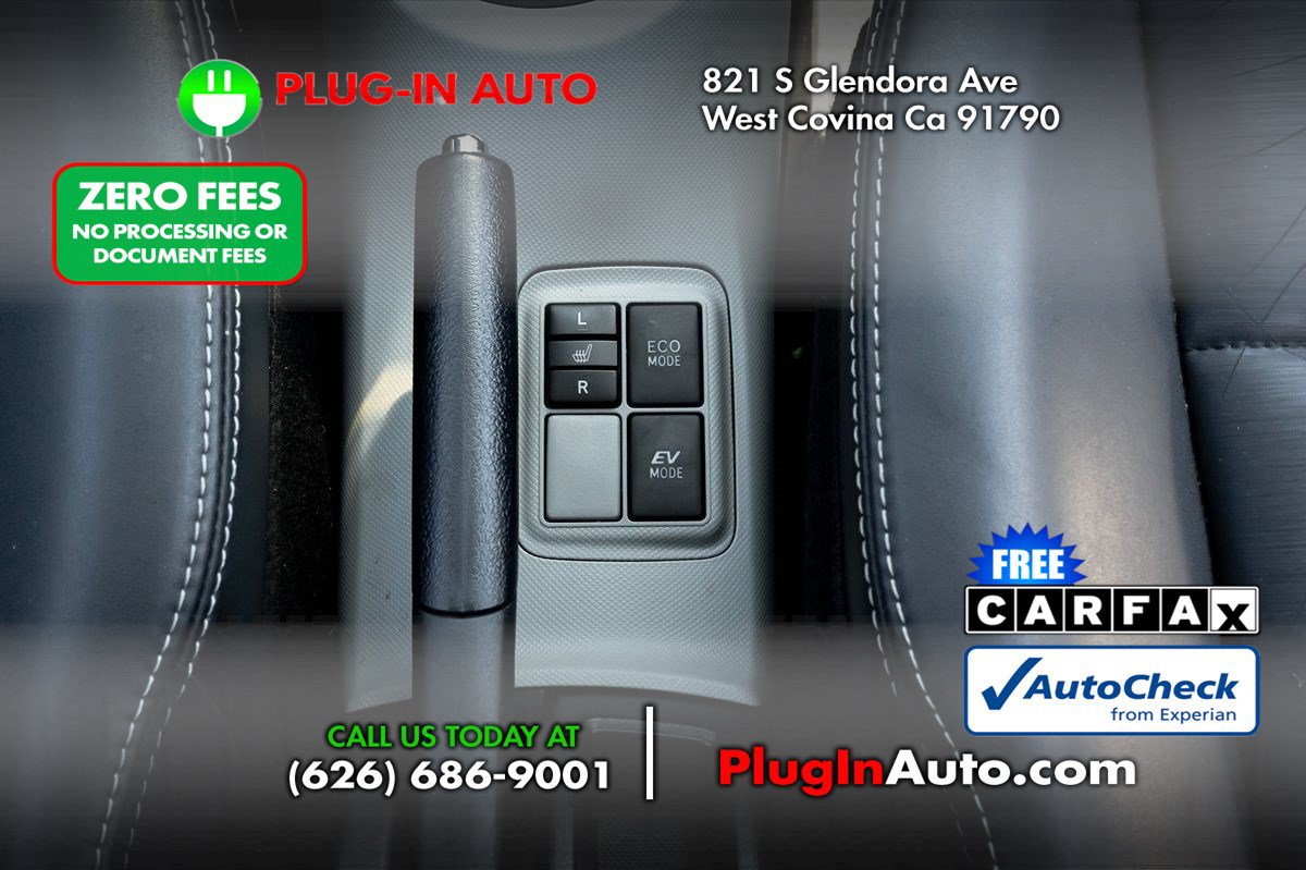 Used 2012 Toyota Prius C Four FWD image 16