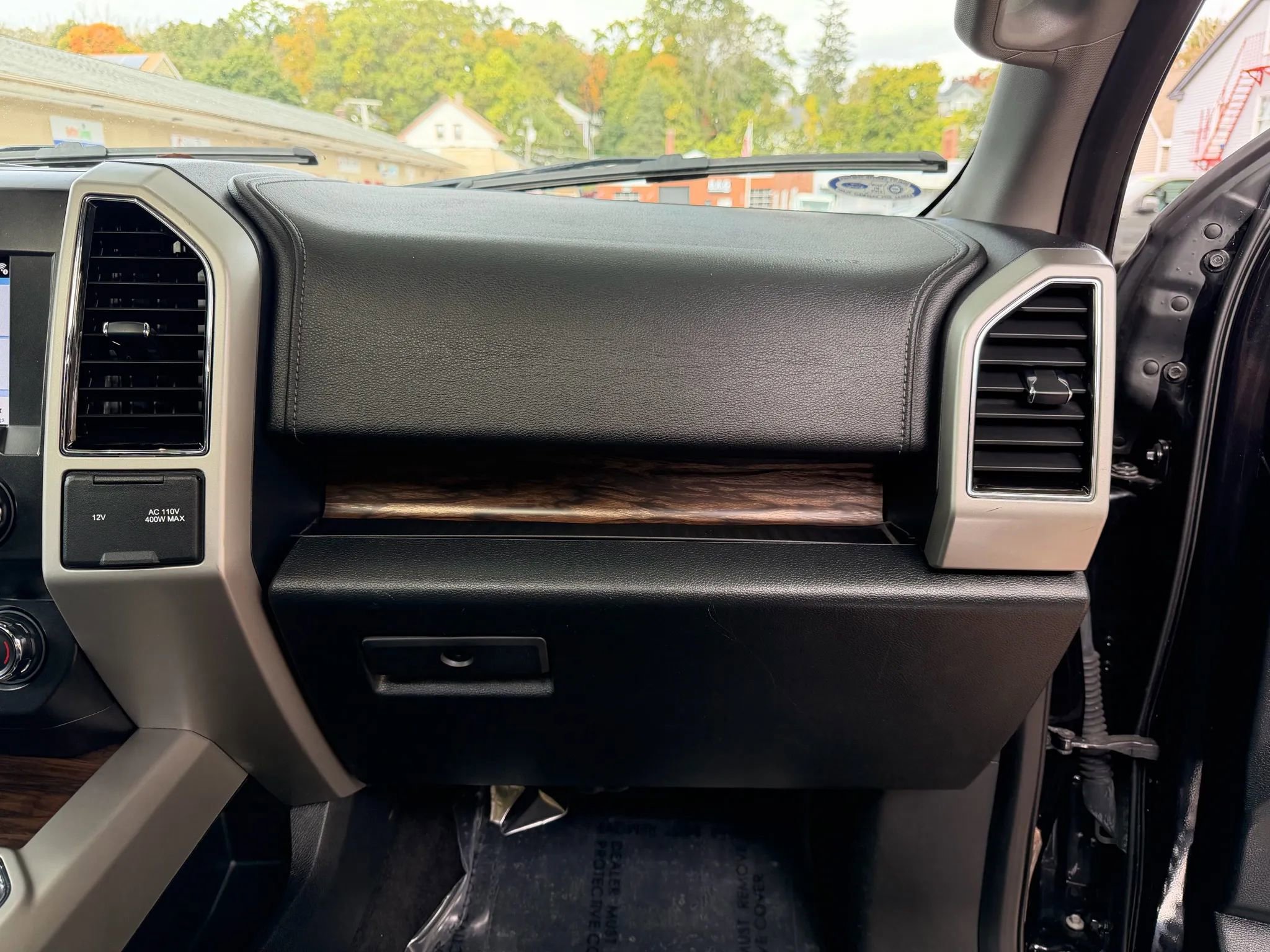 Used 2019 Ford F150 Lariat image 35