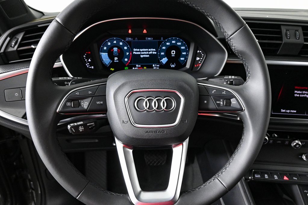 New 2025 Audi Q3 2.0T Premium image 8