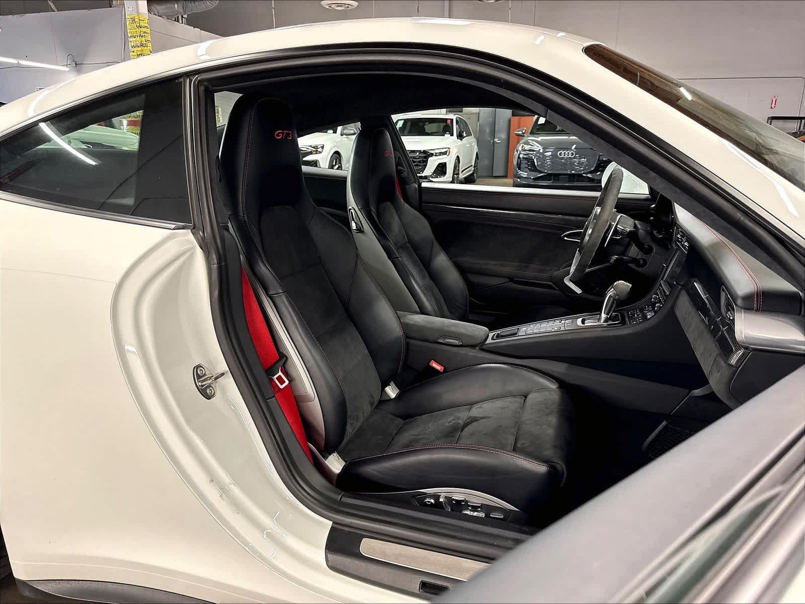 Used 2015 Porsche 911 GT3 RWD image 11