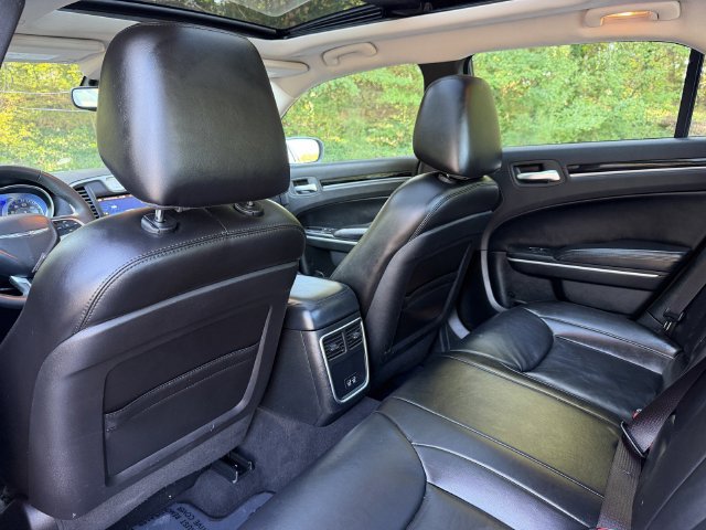 Used 2023 Chrysler 300 Touring L w/ Popular Equipment Group RWD image 20