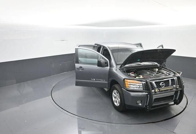Used 2014 Nissan Titan SV w/ SV Value Truck Package AWD/4WD image 36