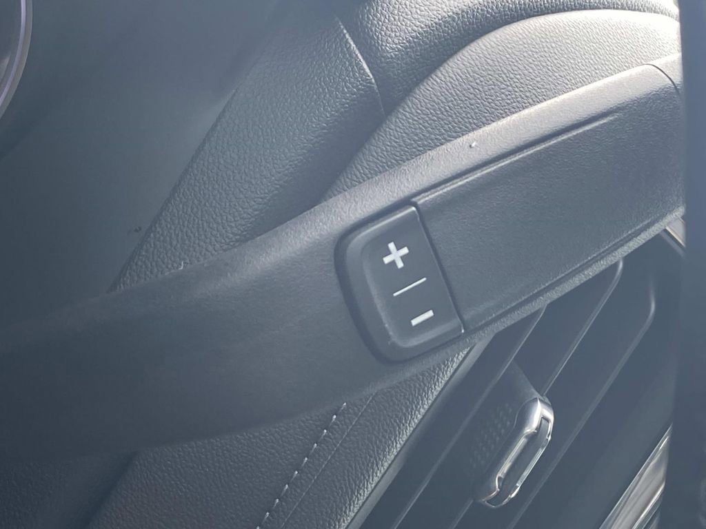 Used 2021 Chevrolet Silverado 1500 LT Trail Boss w/ Bed Protection Package image 26