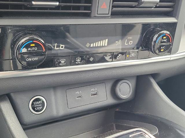 Certified 2023 Nissan Rogue SV image 29