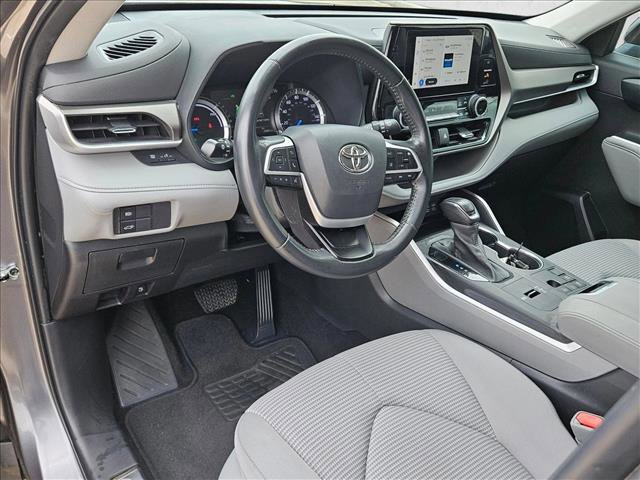Used 2023 Toyota Highlander LE image 9