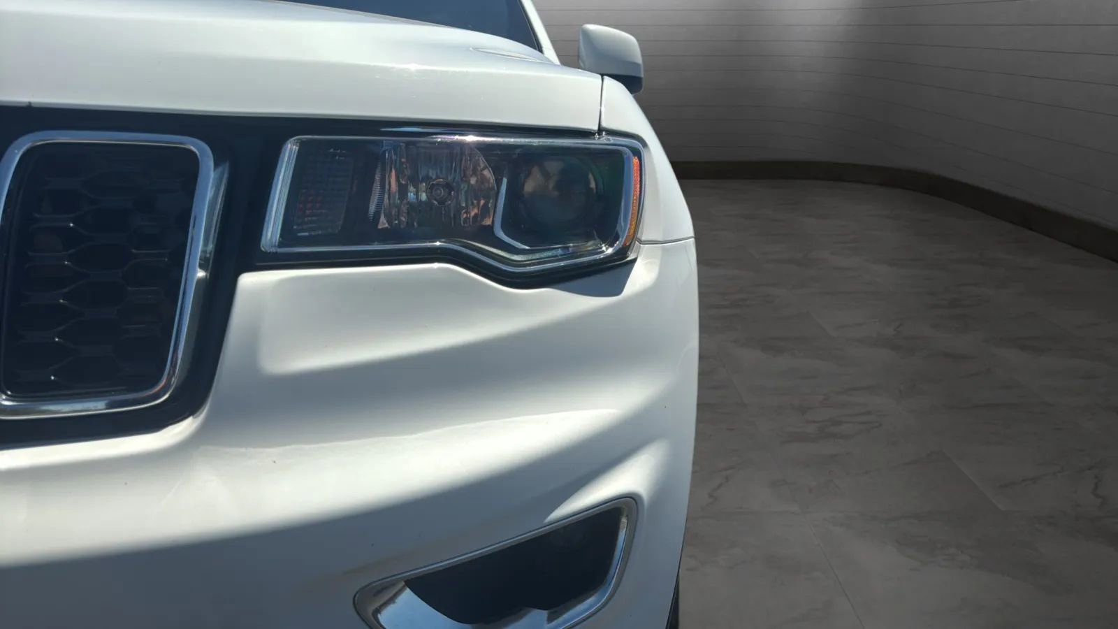 Used 2020 Jeep Grand Cherokee Laredo RWD image 32