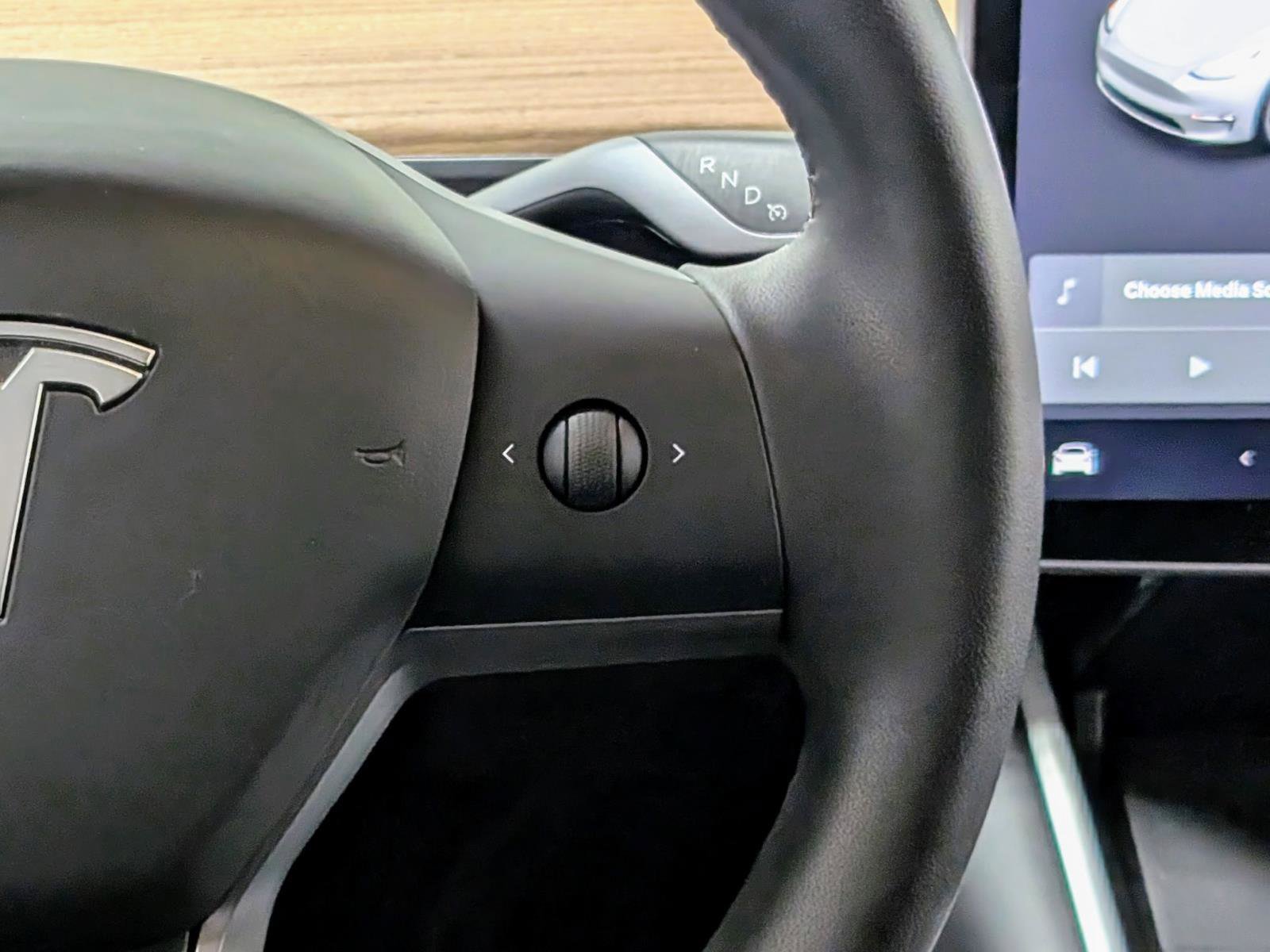 Used 2020 Tesla Model Y Long Range image 30