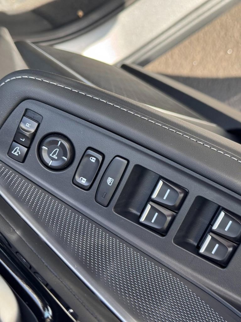 Certified 2026 Acura MDX w/ Technology Package image 17