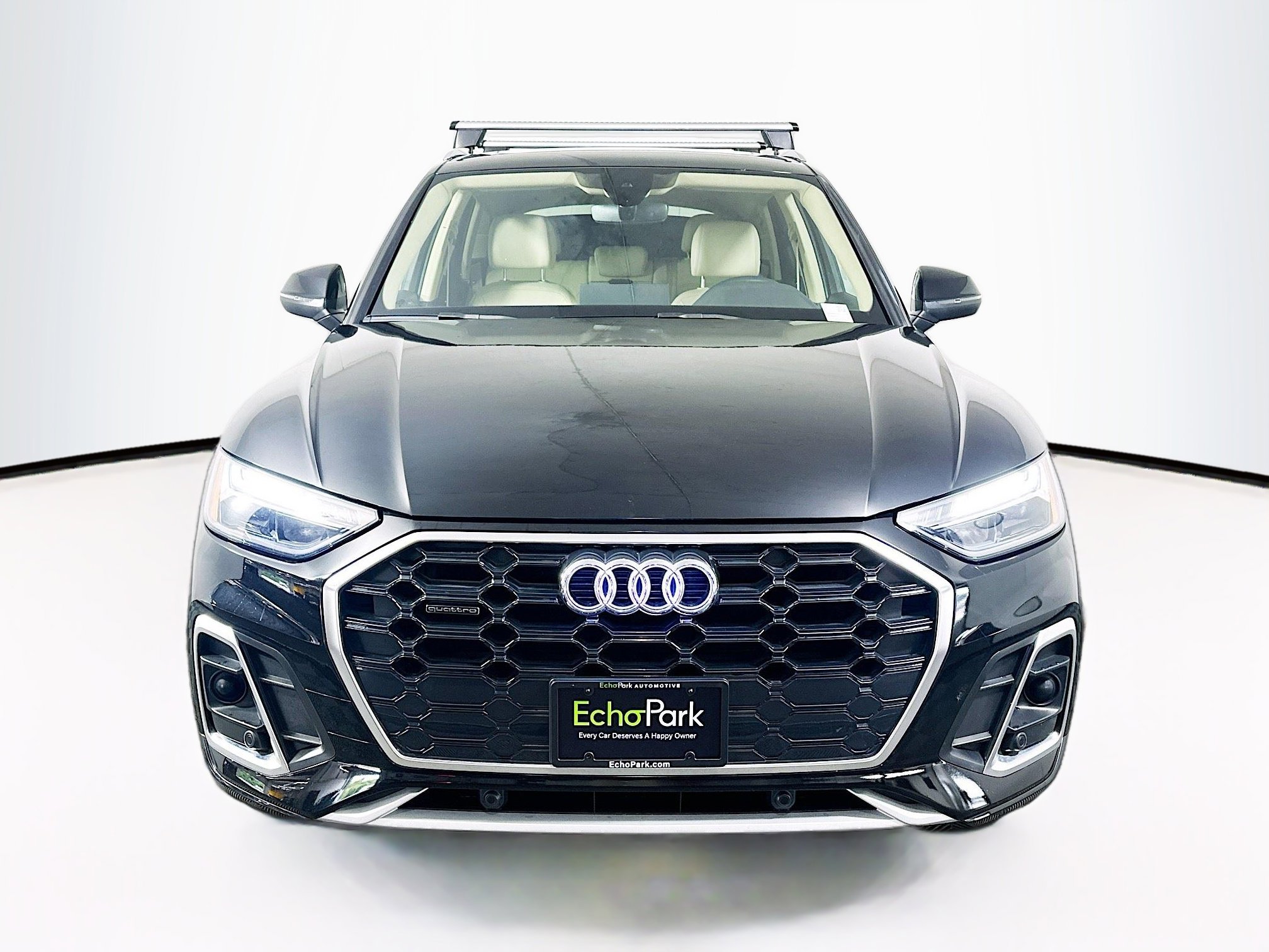 Used 2023 Audi Q5 2.0T Premium w/ Convenience Package AWD/4WD image 2