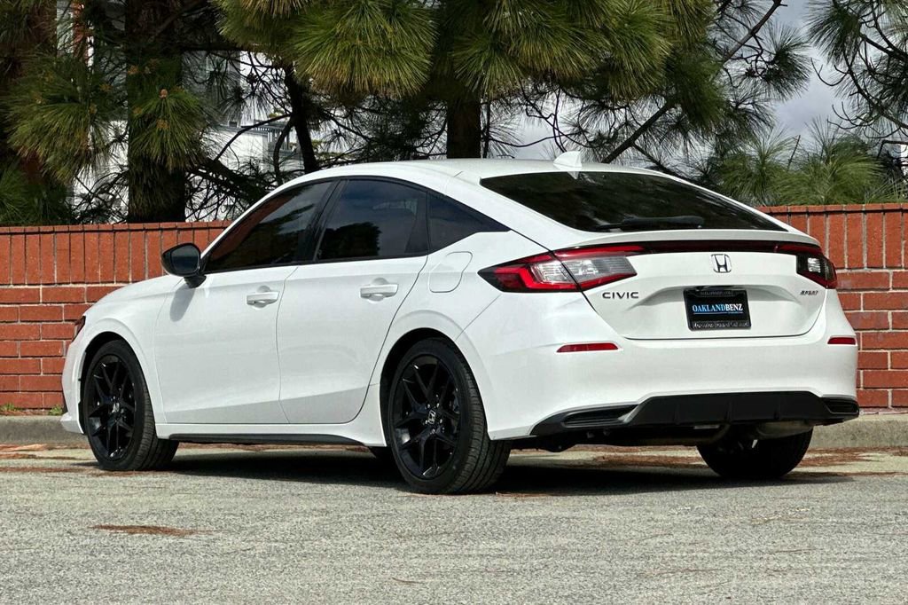 Used 2023 Honda Civic Sport image 6