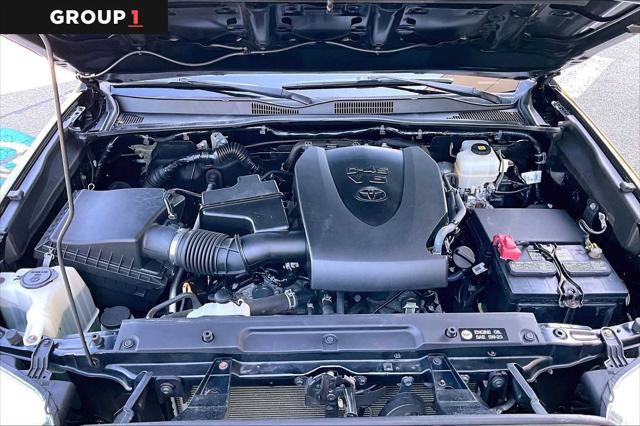 Certified 2019 Toyota Tacoma TRD Off-Road AWD/4WD image 30