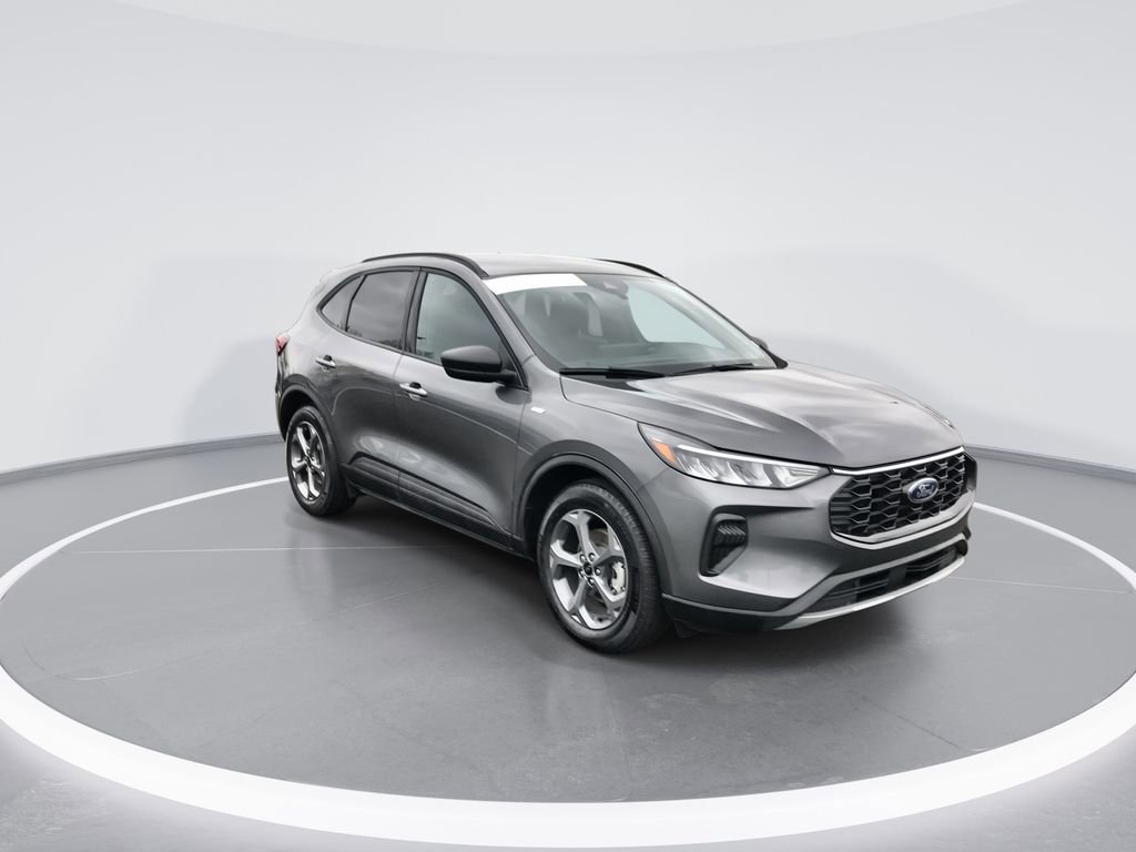 Used 2025 Ford Escape ST-Line w/ Equipment Group 301A image 2