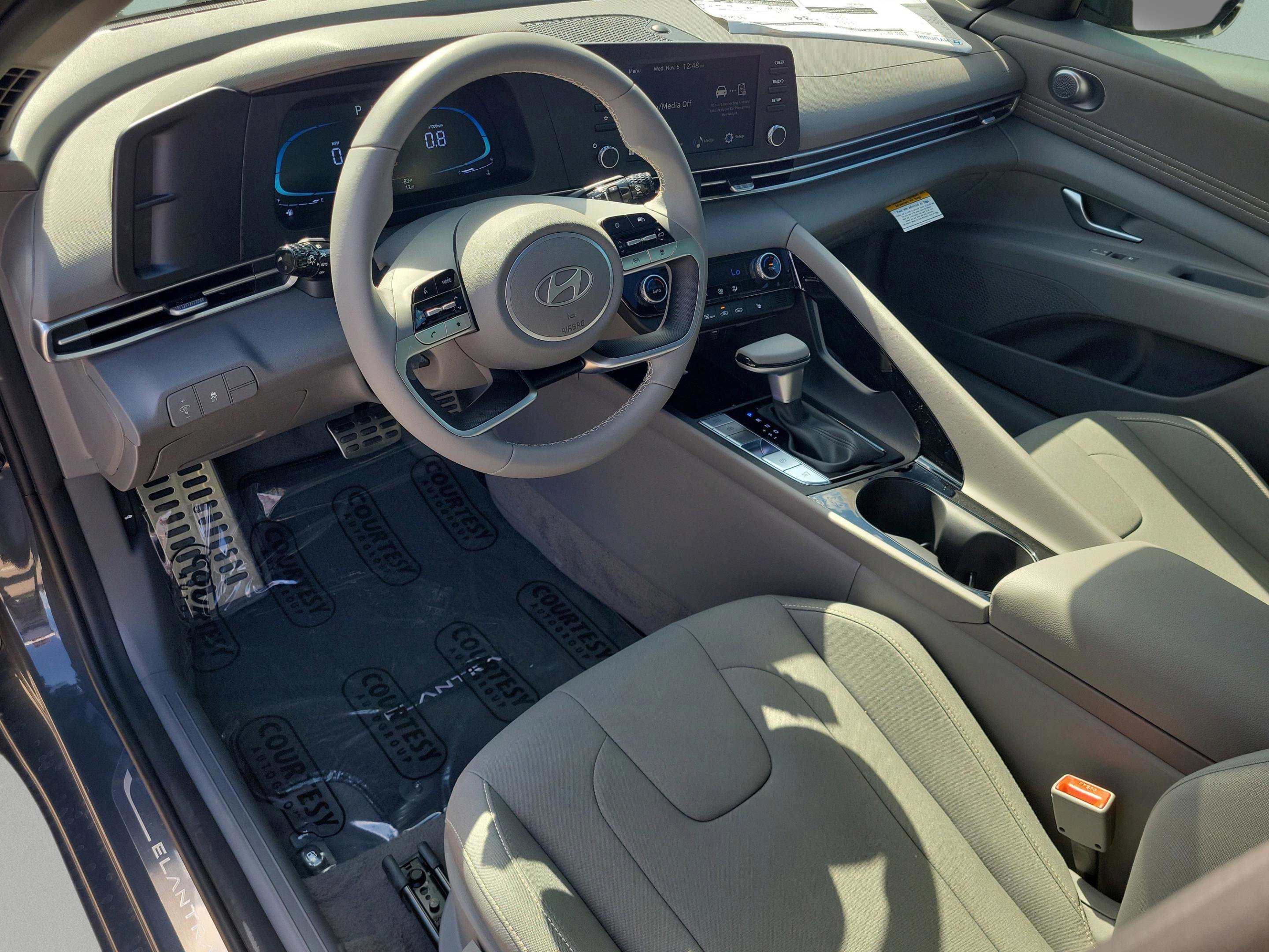 New 2026 Hyundai Elantra SEL Sport Premium FWD image 10