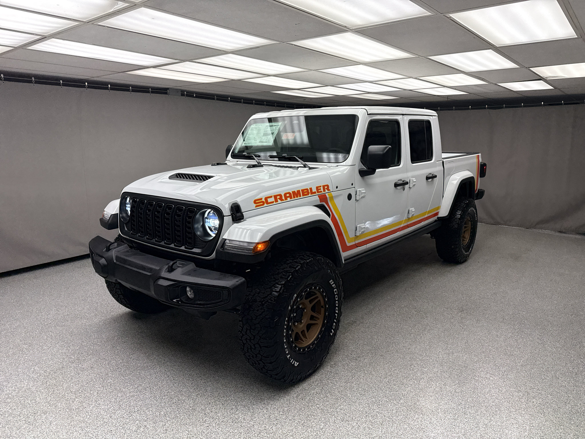 New 2026 Jeep Gladiator Sport AWD/4WD image 16