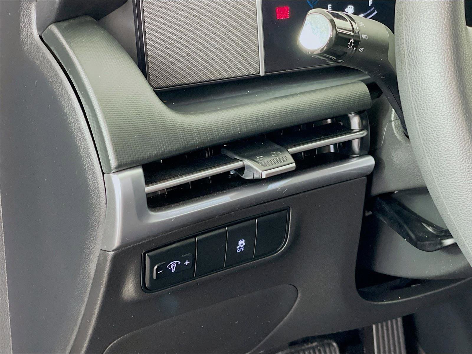 Certified 2025 Hyundai Tucson SE image 13