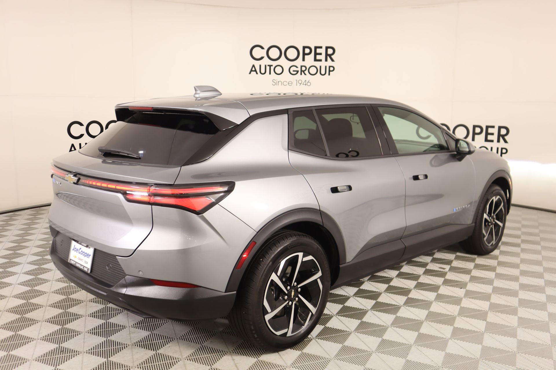 Used 2025 Chevrolet Equinox EV LT FWD image 18