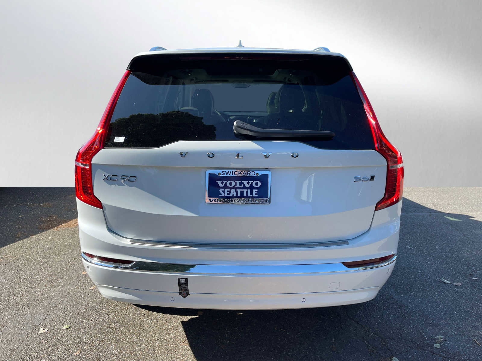 Used 2023 Volvo XC90 B6 Plus w/ Protection Package Premier image 6