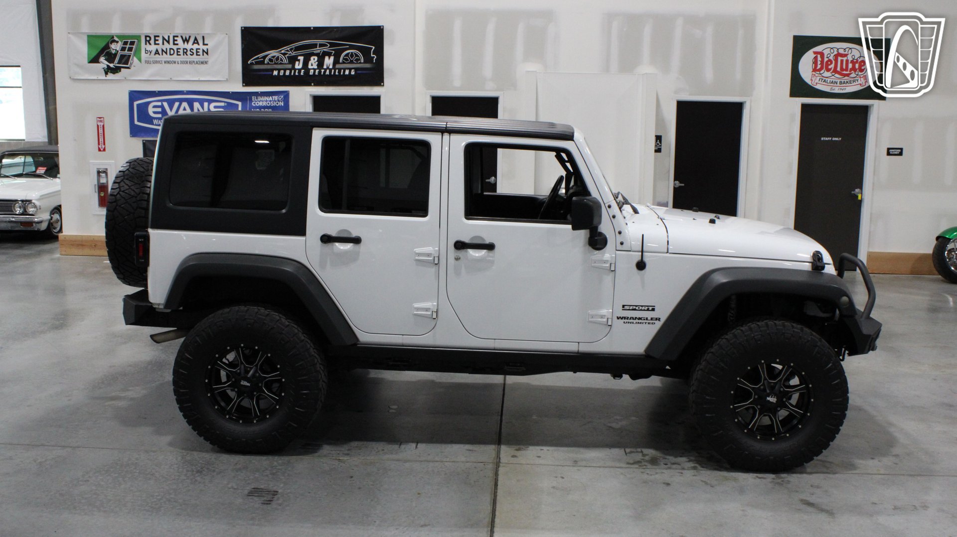 Used 2016 Jeep Wrangler Unlimited Sport w/ Quick Order Package 24S AWD/4WD image 35