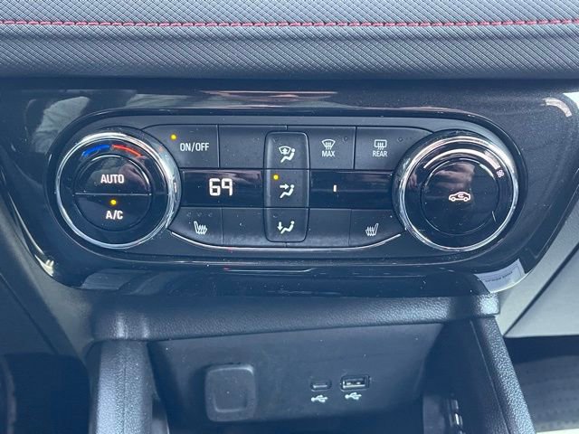 Used 2025 Chevrolet TrailBlazer RS w/ Convenience Package FWD image 13