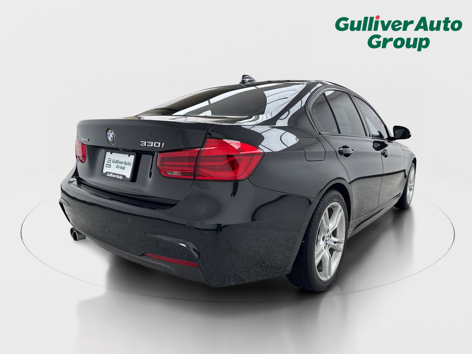 Used 2018 BMW 330i xDrive Sedan w/ M Sport Package AWD/4WD image 8