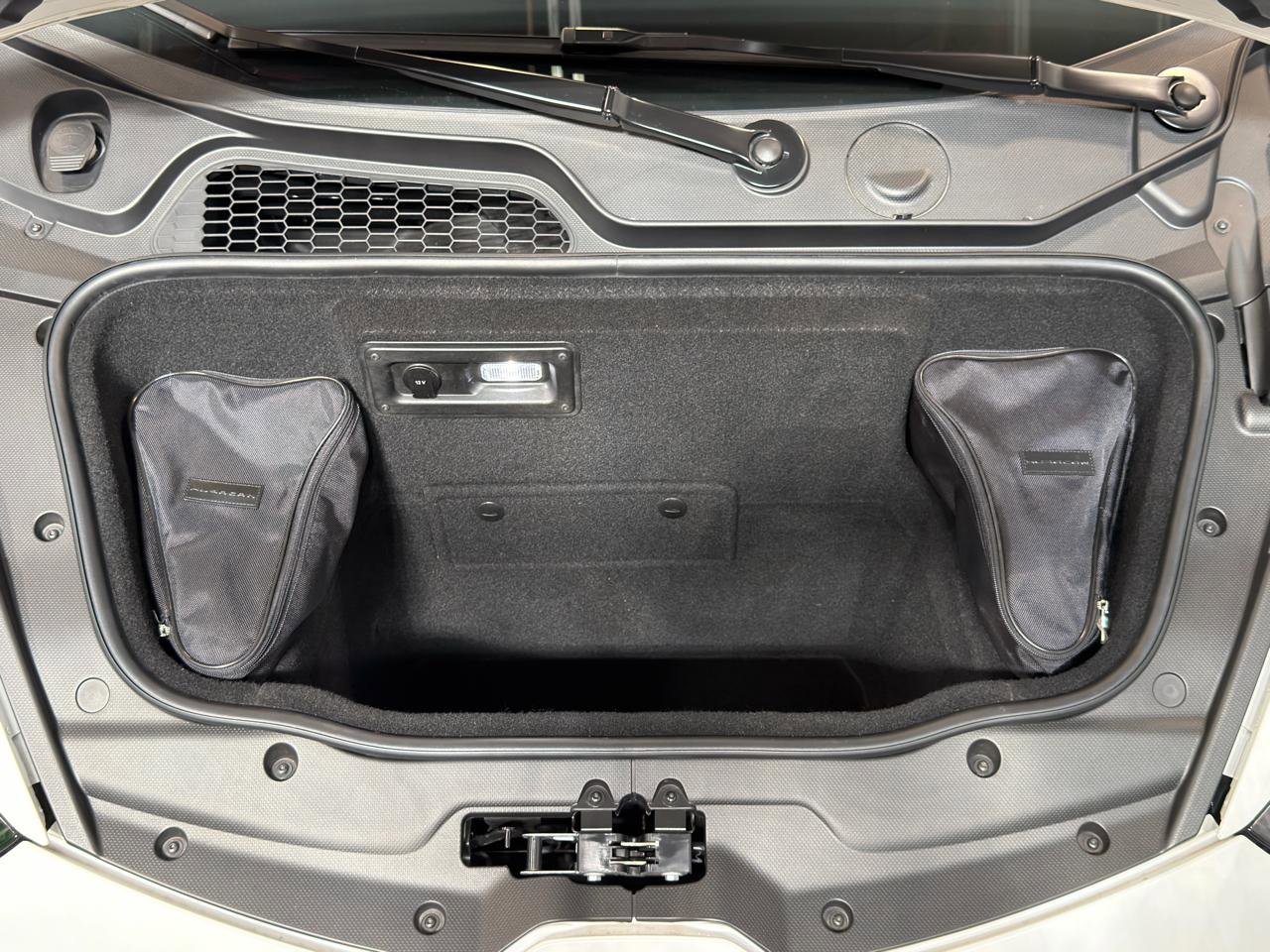 Used 2022 Lamborghini Huracan EVO image 24