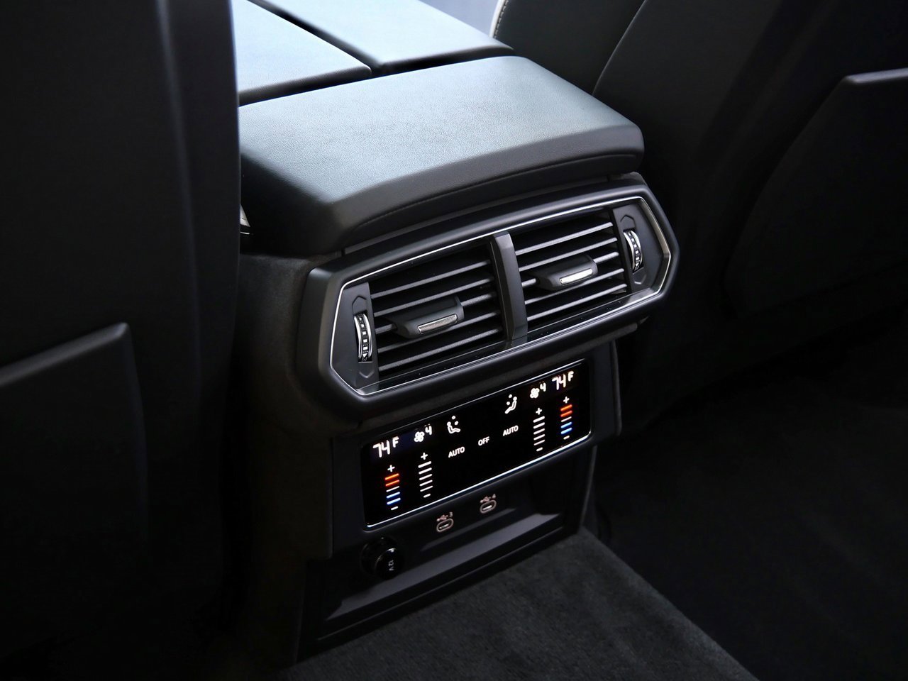 Used 2025 Lamborghini Urus SE image 22