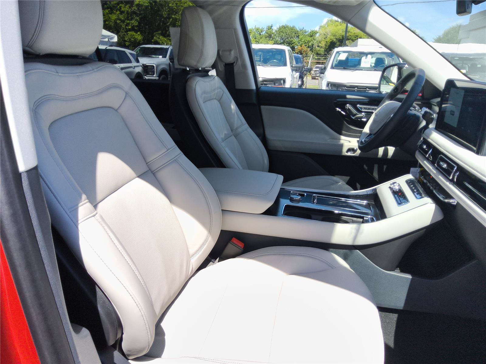 New 2027 Lincoln Aviator Reserve RWD image 33