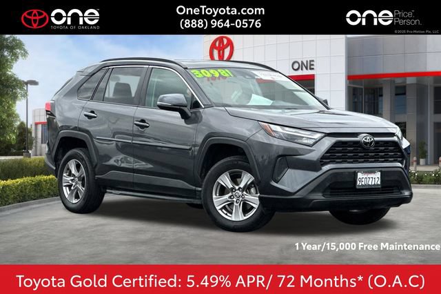 Used 2022 Toyota RAV4 XLE w/ Convenience Package FWD image 1