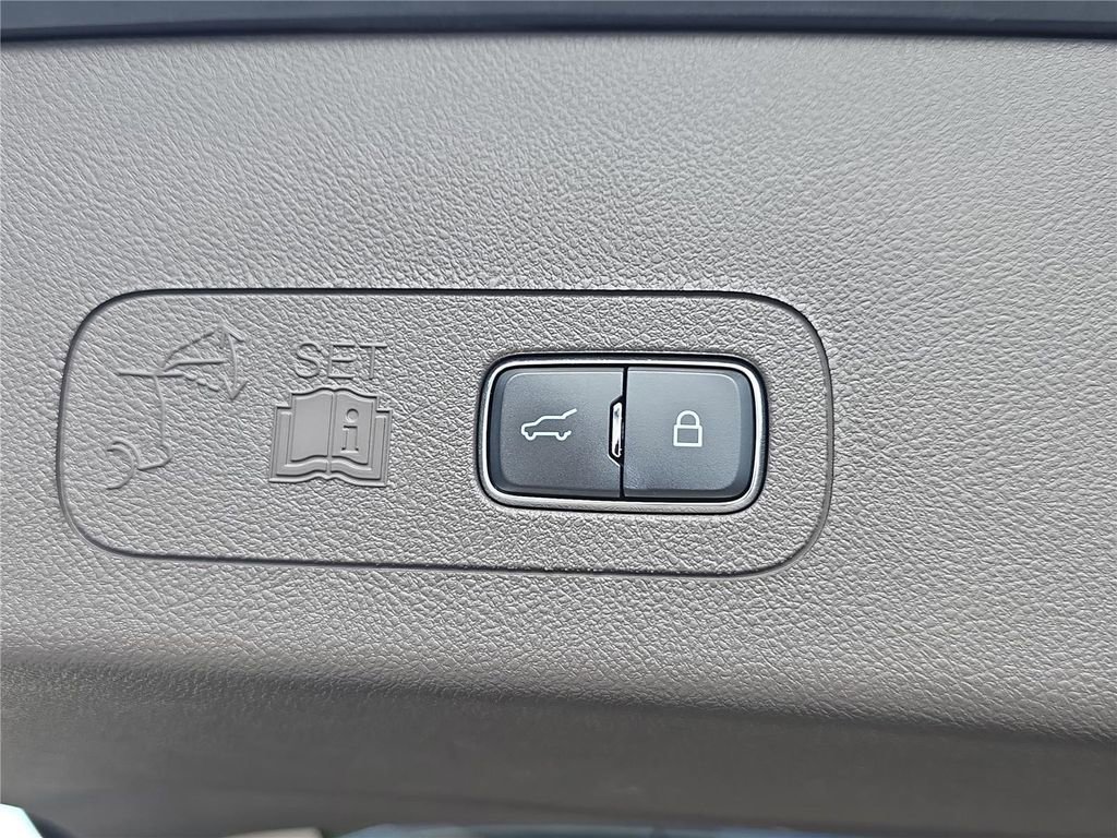 Used 2022 Lincoln Aviator Reserve w/ Equipment Group 201A image 15