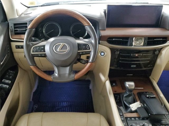 Used 2017 Lexus LX 570 4WD w/ Luxury Package image 16