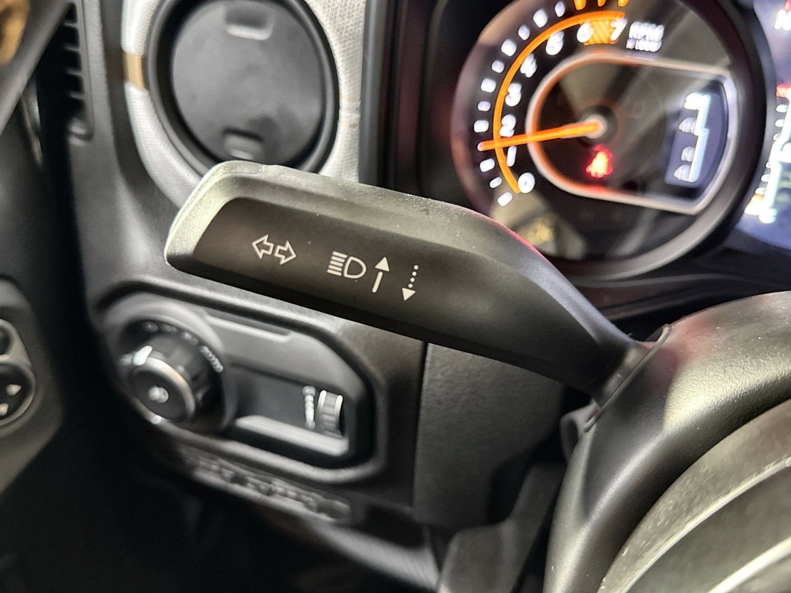 Used 2024 Jeep Wrangler Sport S image 21