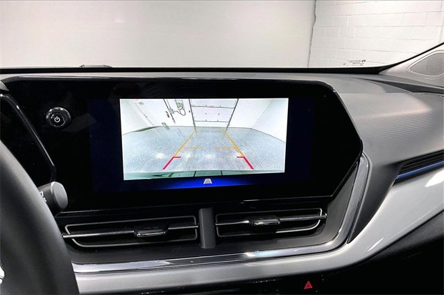 Used 2025 Chevrolet Trax LT w/ LT Convenience Package image 14