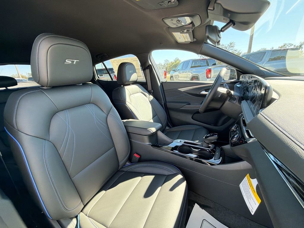New 2026 Buick Envista Sport Touring image 10