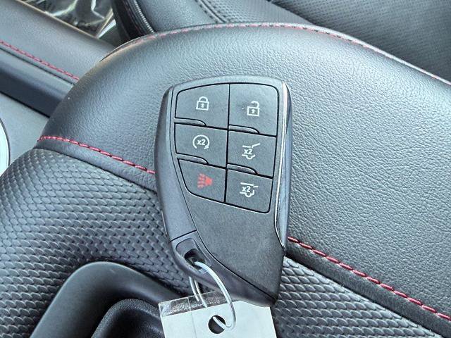 Used 2024 Chevrolet Suburban RST w/ Luxury Package AWD/4WD image 18